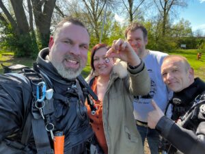 hanger opgedoken door gevonden-verloren